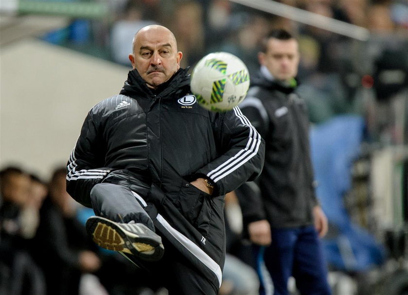 Stanisław Czerczesow rozchwytywany po odejściu z Legii. Chce go Milan!