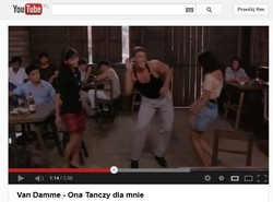 Van Damme pląsa do "Ona tańczy dla mnie"