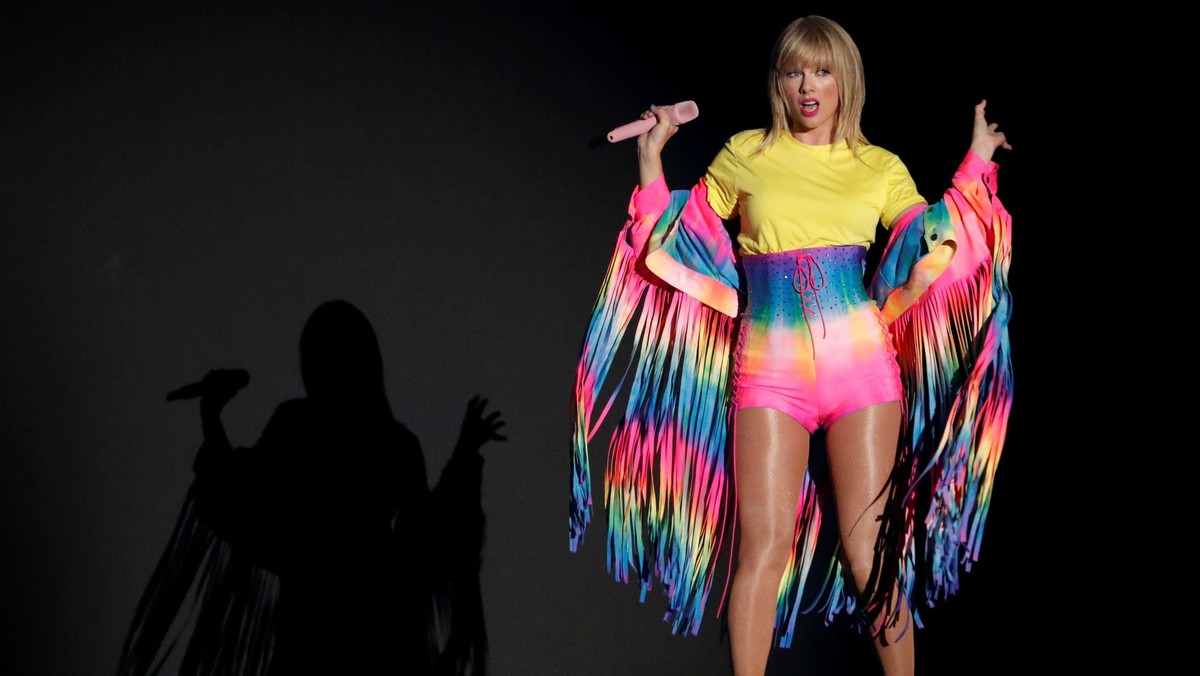 Taylor Swift performs at the iHeartRadio Wango Tango concert in Carson