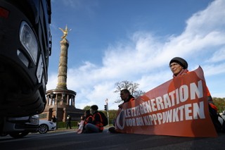 Berlin zablokowany przez aktywistów Ostatniego Pokolenia