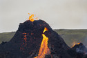 Islandia: erupcja wulkanu w dolinie Geldingadalur przyciąga tłumy turystów