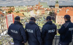 Poprosił o zwolnienie po 13 latach służby i dwa lata przed emeryturą. "Tam, gdzie zaczyna się policja, kończy się logika" [ROZMOWA]