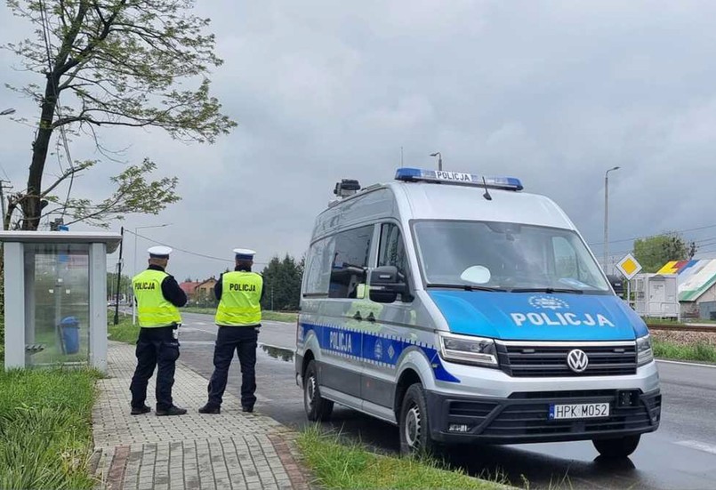 Kontrola drogowa, policja, policjant