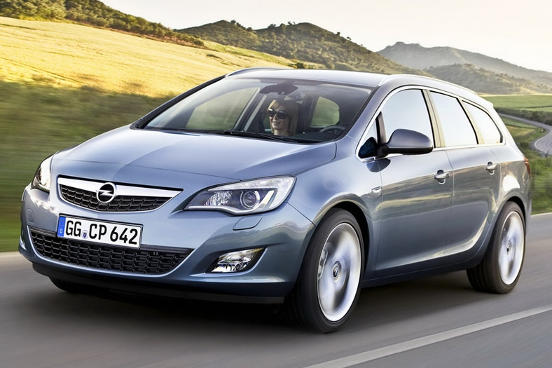 Opel Astra Sports Tourer - nie potrzebuje jej, pożądam ją