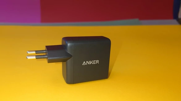 Anker USB-Ladegerät PowerPort PD, 35W, 3A, weiß, 1x USB C, 1x USB A, 2 Port  – Böttcher AG