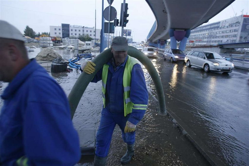 Gigantyczna awaria w Warszawie. 150 tys. ludzi bez wody