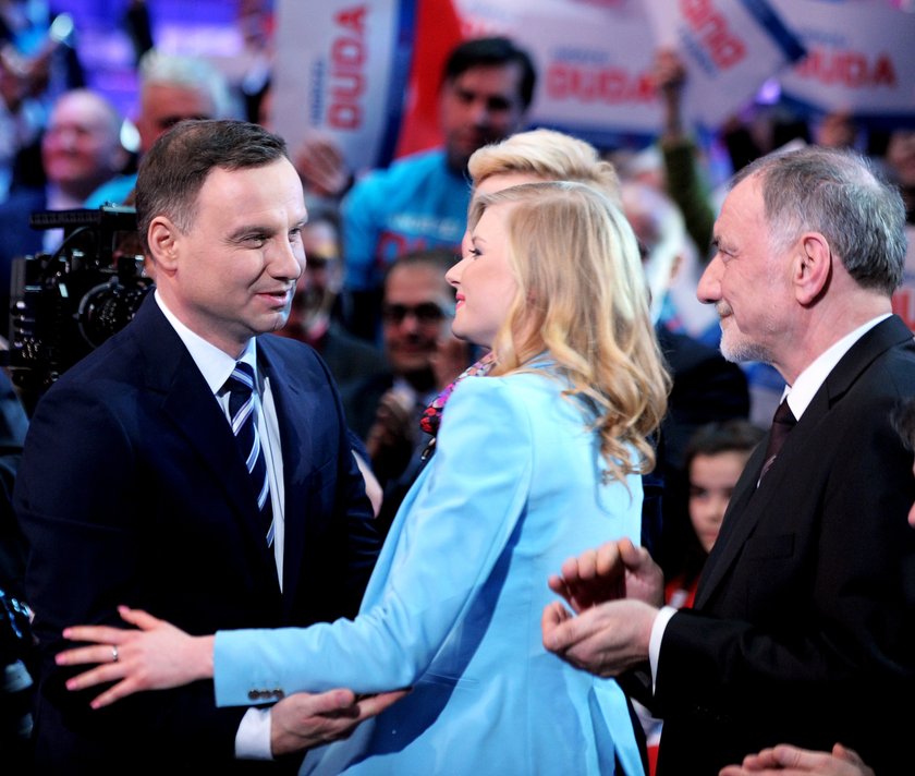 Andrzej Duda pokazał żonę żonę i córkę