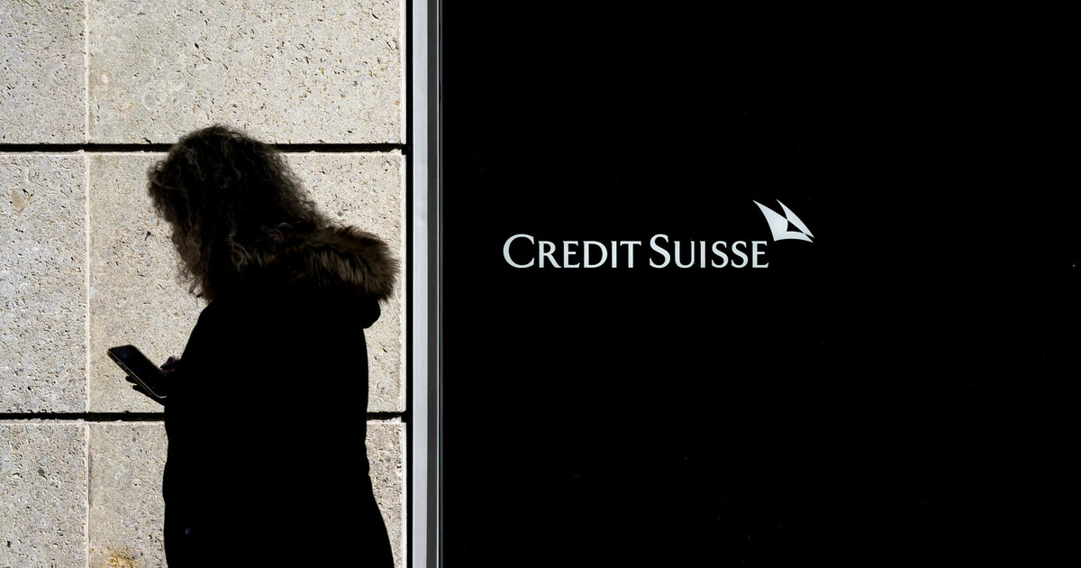 W środku nocy szwajcarski bank centralny ratuje Credit Suisse przed upadkiem