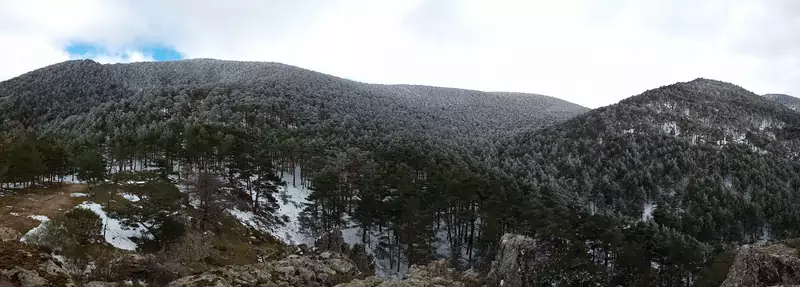 Sierra de Guadarrama — zimą w Hiszpanii też śnieży, niewiele, ale piękne