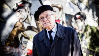 27.09.2013 WARSZAWA EDMUND BARANOWSKI PSEUDONIM JUR - PODPUŁKOWNIK , UCZESTNIK POWSTANIA WARSZAWSKIEGO , UCZESTNIK RUCHU OPORU NAJPIERW CZŁONEK ZWIĄZKU WALKI ZBROJNEJ A POTEM ARMII KRAJOWEJ . WICEPREZES ZWIĄZKU POWSTAŃCOW WARSZAWSKICH , SEKRETARZ GENERALN