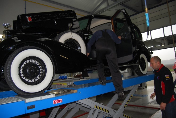 Cadillac 355D przeszedł przegląd techniczy