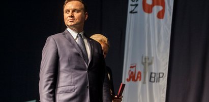 Prezydent Duda w karczmie piwnej z górnikami