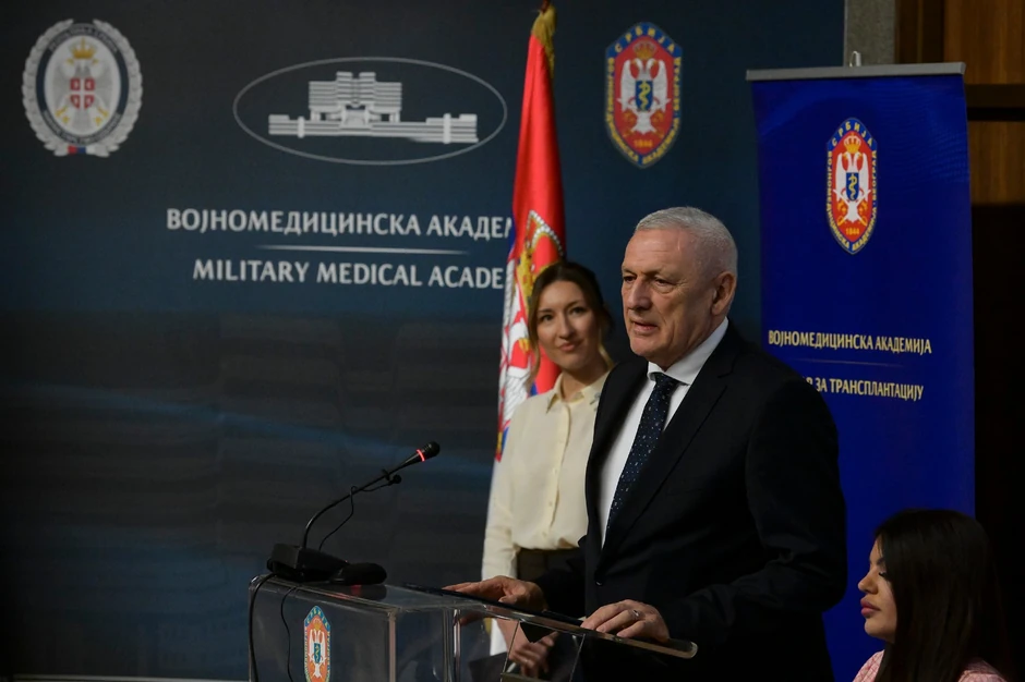 Ministar Bela Balint podsetio je na dugu tradiciju VMA u oblasti transplantacione medicine i pionire iz oblasti pre svega vaskularne hirurgije