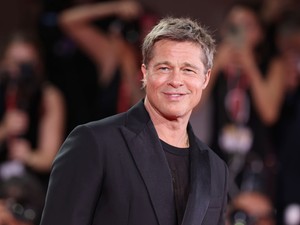 Igen, ez tényleg Brad Pitt, de nem csodálkozunk, ha rá sem ismersz: új külseje mindenkit összezavar