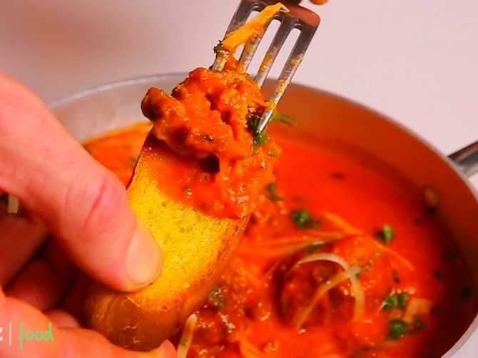 136324_1noizz-food-cufte-u-paradajz-sosu-safe