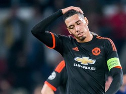 Liga angielska: Smalling trafił do szpitala na Bali