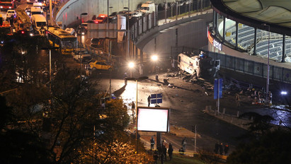 Sokkoló képek: halottak és vér mindenütt az isztambuli robbantások után - fotók 18+