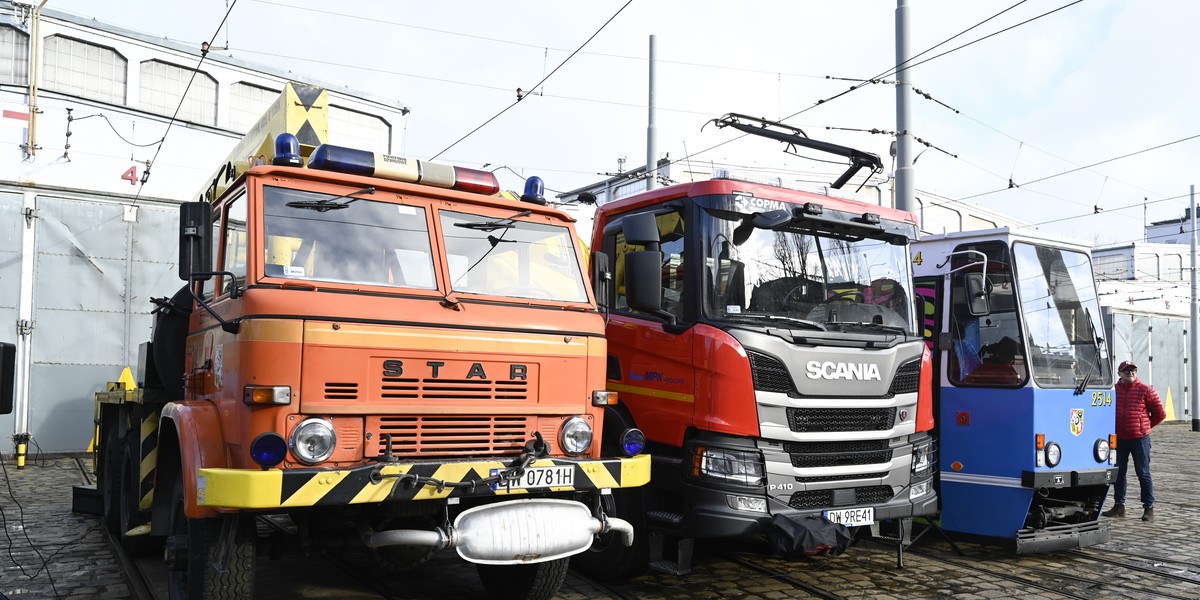 Kultowy tramwaj typu 105 i żuraw wypadkowy zostaną zachowane jako pamiątki dla potomności.