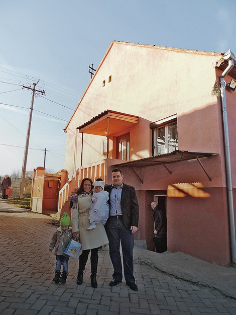 Kada se porodica Stanivuk doselila iz grada, komšije su ih čudno gledale