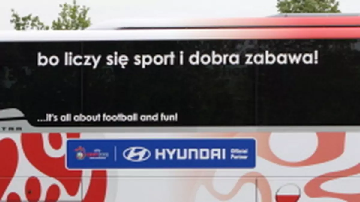 Hyundai: zwycięskie hasło ozdobiło autokar reprezentacji EURO 2008