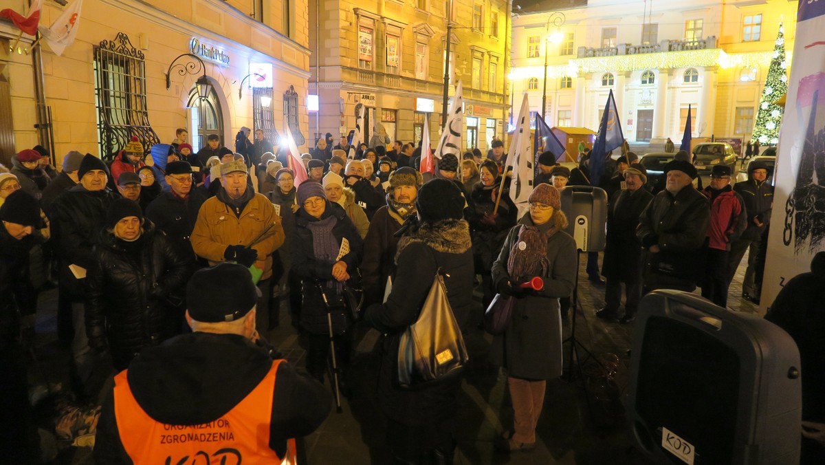 Kolejny protest KOD. "Kaczyński się cofnie jeśli na ulice wyjdą tysiące osób"