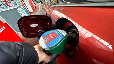 trzęsienie ziemi na stacjach paliw. tyle zapłacisz za benzynę 95 od 6 grudnia