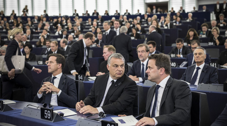 Orbán Viktor kormányfő próbálja meggyőzni a jövő héten az EP-
képviselőket, hogy ne szavazzák meg a jelentést /Fotó: MTI