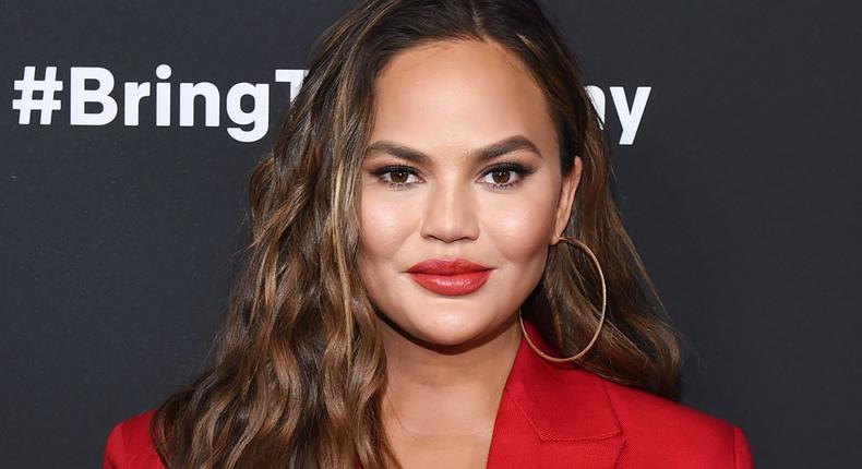 Chrissy Teigen Rubbed Aloe On 'Red Blotchies'