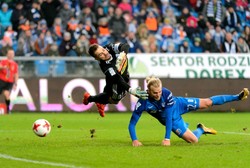 Ekstraklasa: Lech na zwycięstwo czekał od 1 października. Wisła przegrała czwarty mecz z rzędu