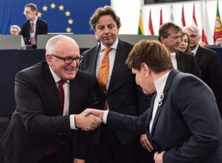 Kolejny cios w wizerunek rządu Szydło. Rezolucja ws. Polski najpewniej w lutym