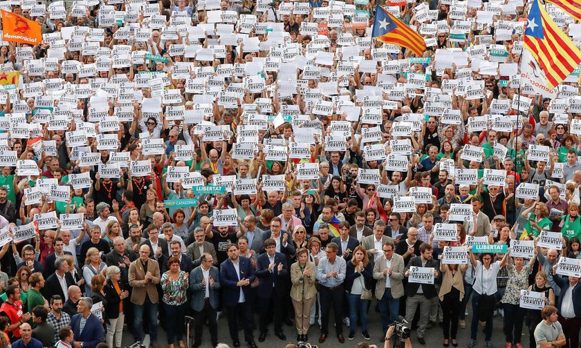 Tłumy na ulicach Barcelony