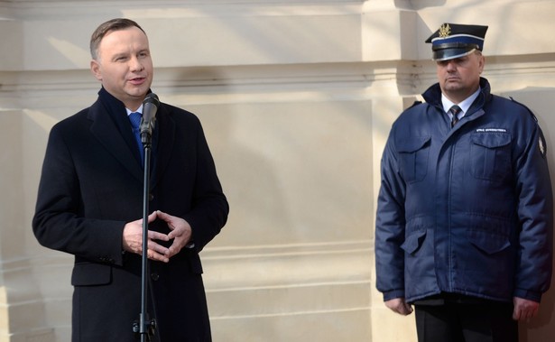 Prezydent podczas obchodów rocznicy Marca'68: Proszę o wybaczenie. W tle krzyki Obywateli RP