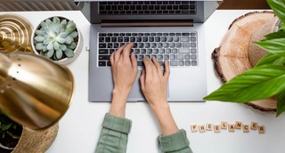 Korzystasz z usług freelancerów? Zadbaj o bezpieczeństwo danych i sprawdź jak twój kontrahent używa AI