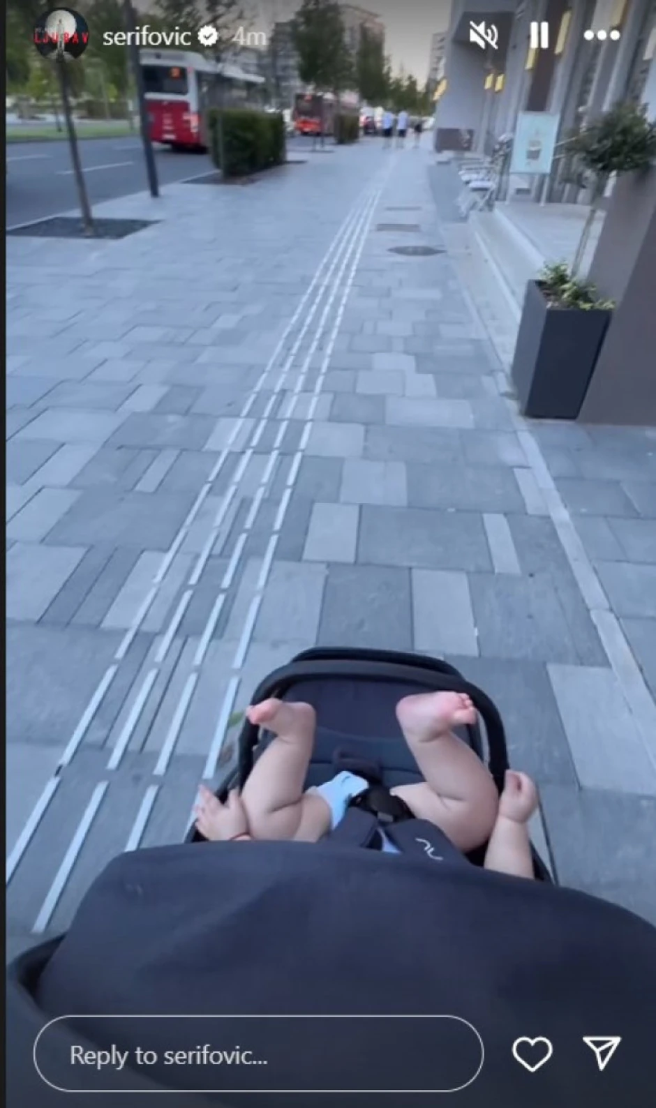 Marija u šetnji sa sinom