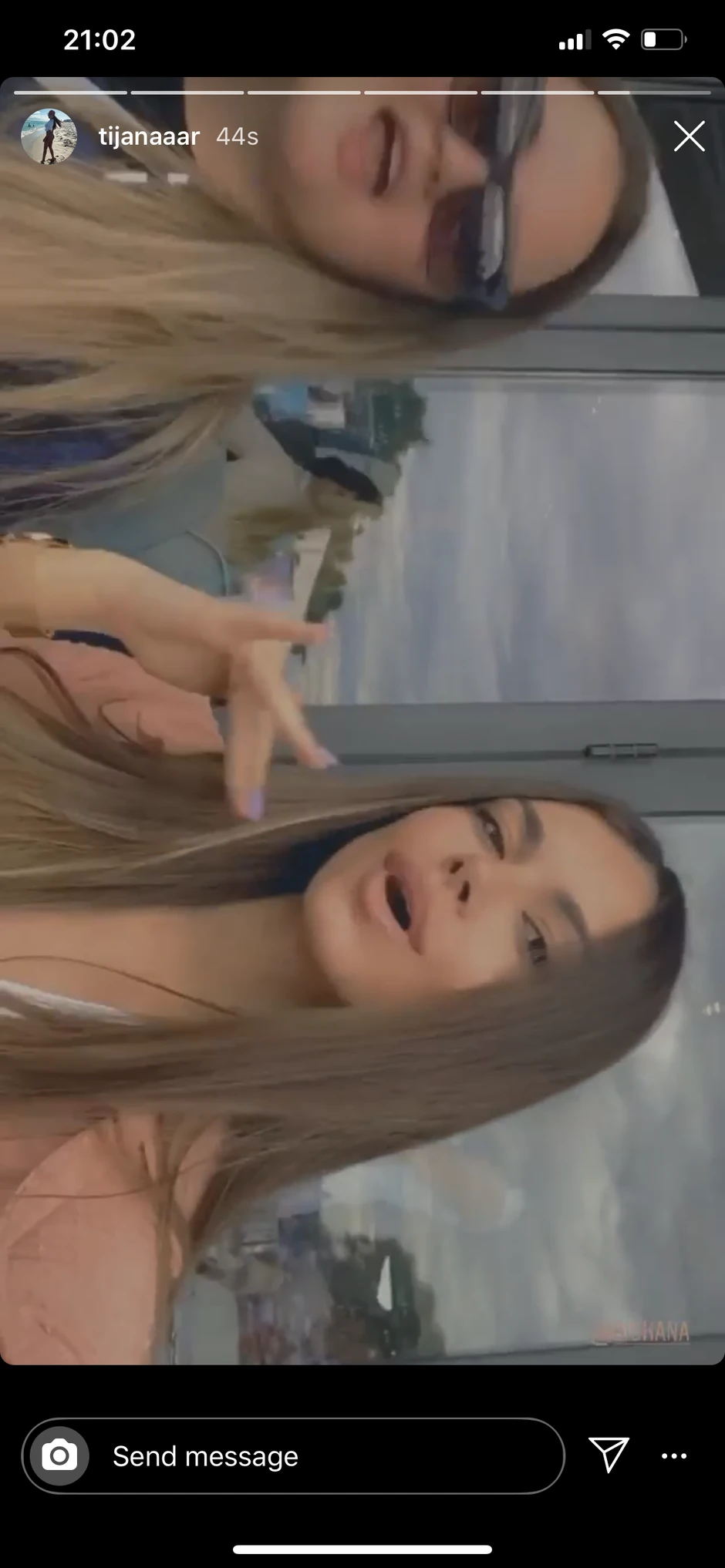 Tijana Ralić u loži Dijane Đoković