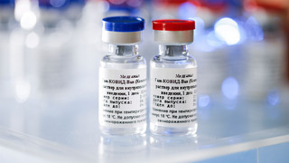 Trzy szczepionki przeciwko COVID-19 czekają na zatwierdzenie przez EMA. Wśród nich Sputnik V