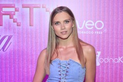 Agnieszka Kaczorowska zachwala 'pierwotny poród' bez znieczulenia. Wywołała burzę z piorunami