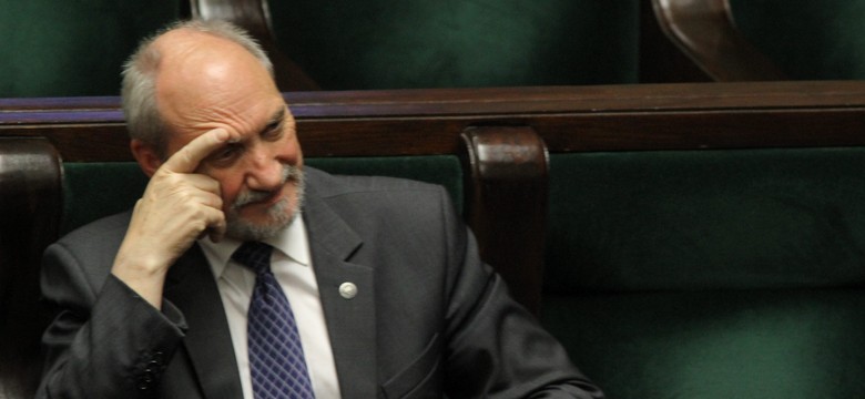 Macierewicz dla "DGP": Na zakup Caracali na pewno się nie zgodzimy