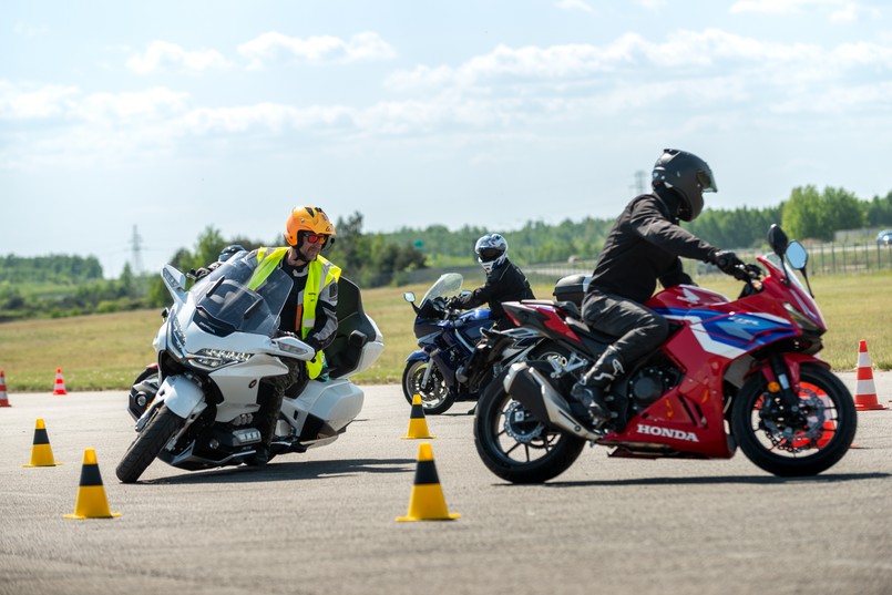 Akademia Motocyklowa Autodromu Jastrząb i Hondy