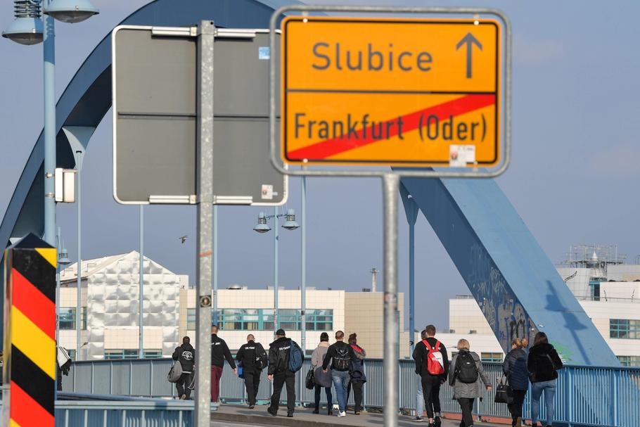 Most na Odrze między Słubicami i Frankfurtem 