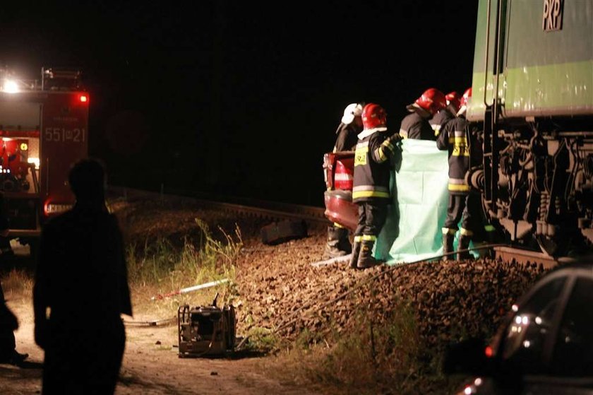 Wypadek pod Warszawą. Zginęły cztery osoby! To rodzina