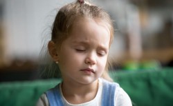 O 43 proc. wzrosła liczba bakteryjnych infekcji mózgu u dzieci. SYMPTOMY