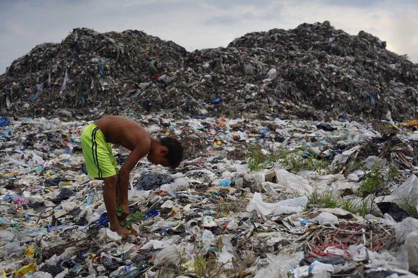 Smetlišta su njihova igrališta