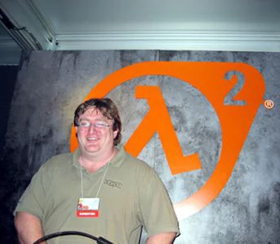 Gabe Newell - Pan i Władca w Valve, facet który urodził Steama, oraz wymyślił (prawdopodobnie) Gordona Freemana. Teraz trochę fantazjuje, ale kto mu zabroni?