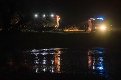 "Prawdopodobnie kobieta ratowała dziecko". 10-latek w szpitalu, matki w rzece nie odnaleziono