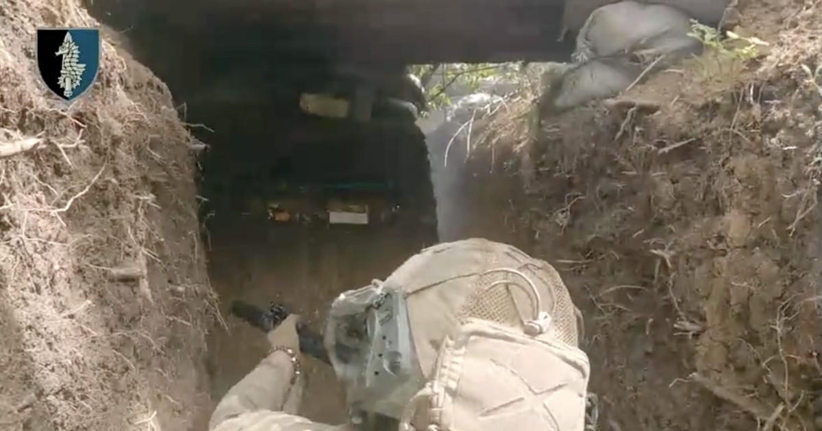 Ukrainian special ops forces who stormed a Russian trench in an intense video did 'everything
