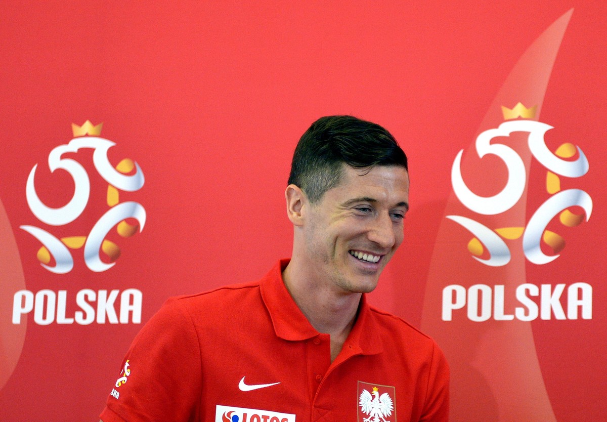 Euro 2016: Lewandowski wyrwany z łóżka. Kapitan kadry poddany kontroli antydopingowej