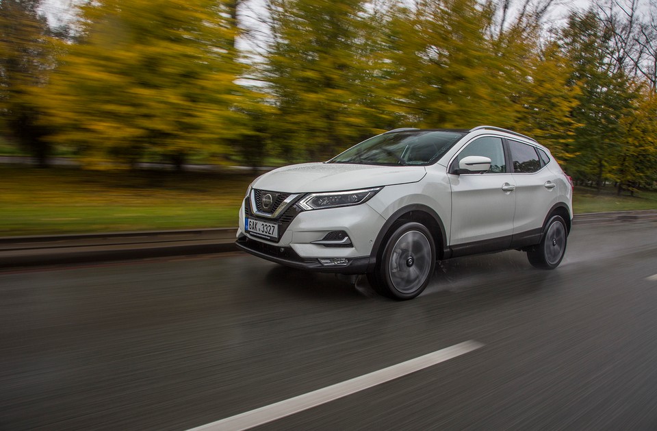 C1130 nissan qashqai