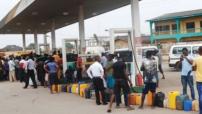 Queues return to filling stations in Ilorin amidst fuel subsidy removal