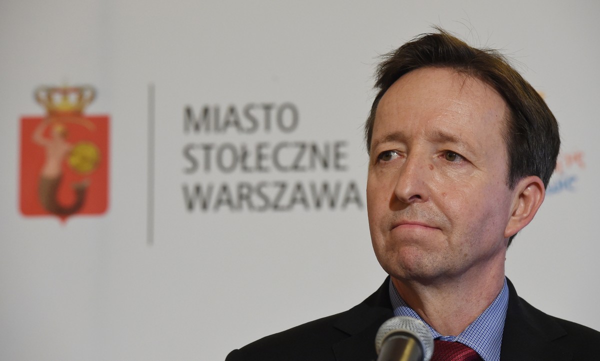 Wiceprezydent Warszawy Witold Pahl powiedział, że z uwagi na konieczność jak najszybszego przekazania opinii publicznej informacji nt. prawidłowości postępowań reprywatyzacyjnych, zakres zamówienia publicznego, który pojawi się w piątek na miejskich stronach internetowych, będzie dotyczył "szczególnie newralgicznego z punktu widzenia interesu miasta obszaru, dawnej gminy Centrum, czyli Śródmieścia"